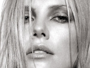 Charlize-Theron-180