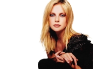 Charlize-Theron-211