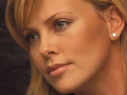 Charlize-Theron-41