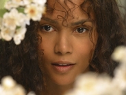 Halle-Berry-63