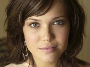 Mandy-Moore-2