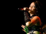 rihanna_wallpaper_240