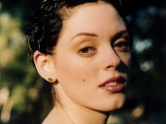 Rose-McGowan-29